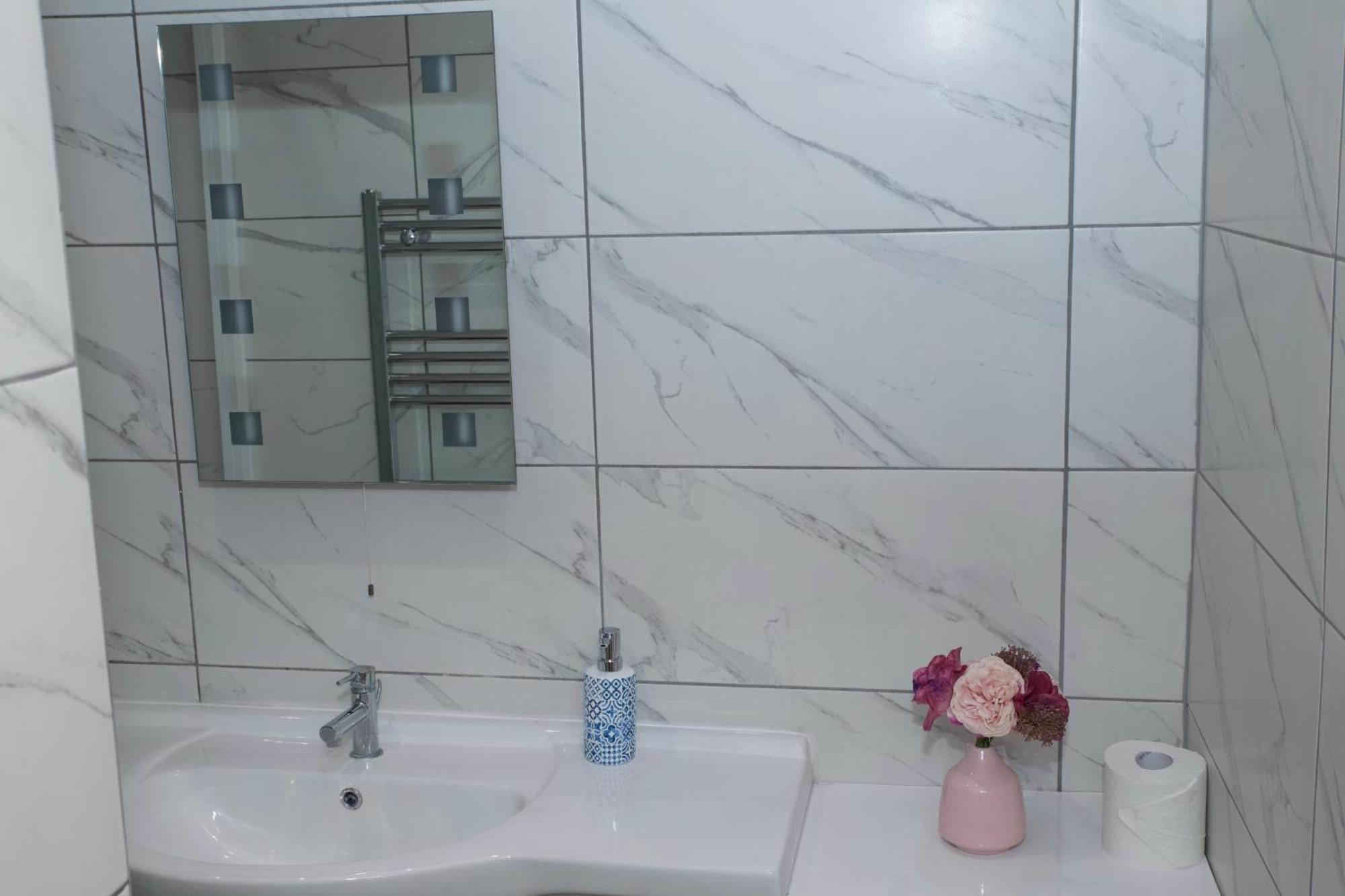Spacious Modern 2 Bed Flat In City Centre Reading Zewnętrze zdjęcie