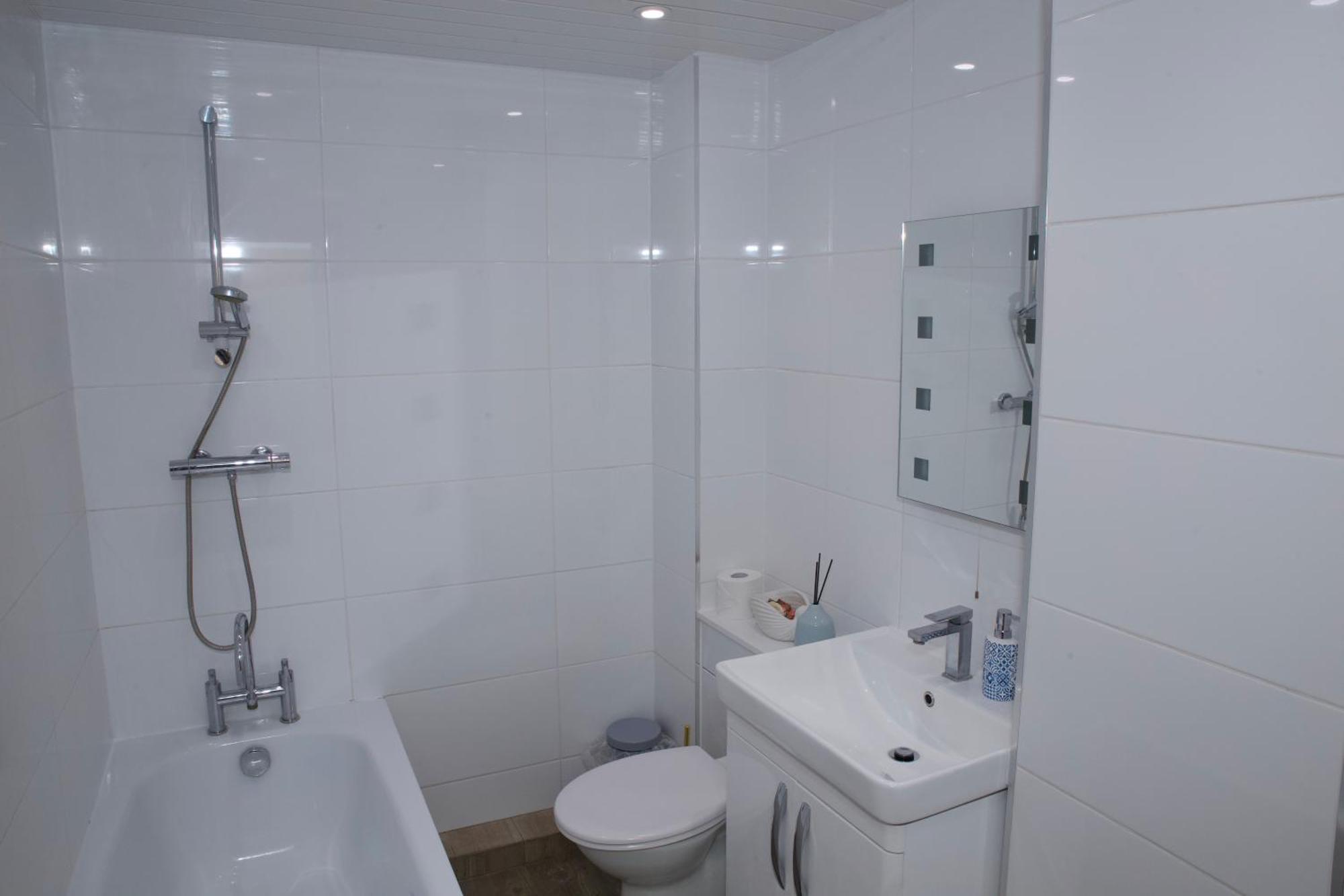 Spacious Modern 2 Bed Flat In City Centre Reading Zewnętrze zdjęcie
